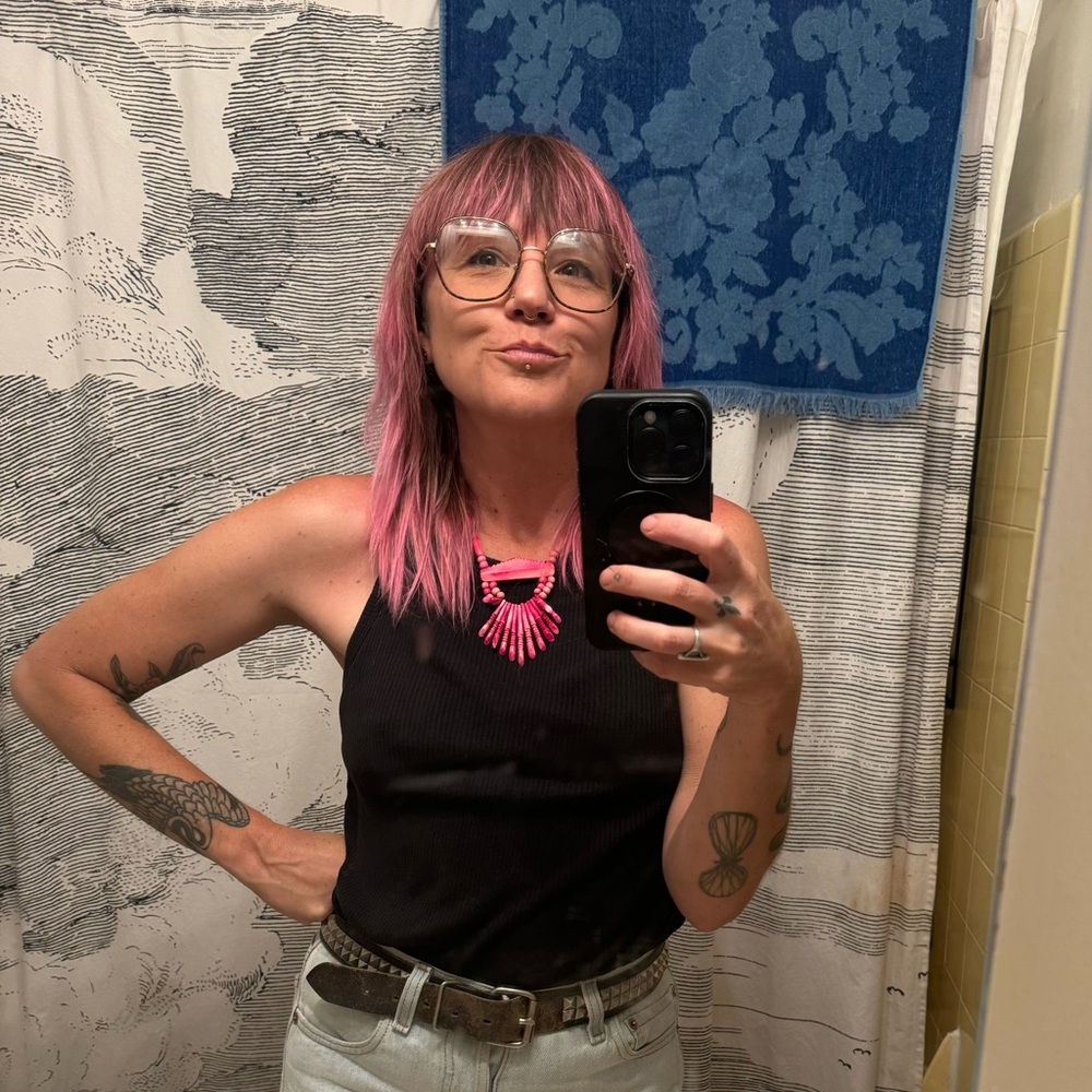 Meet your Posher, Gina